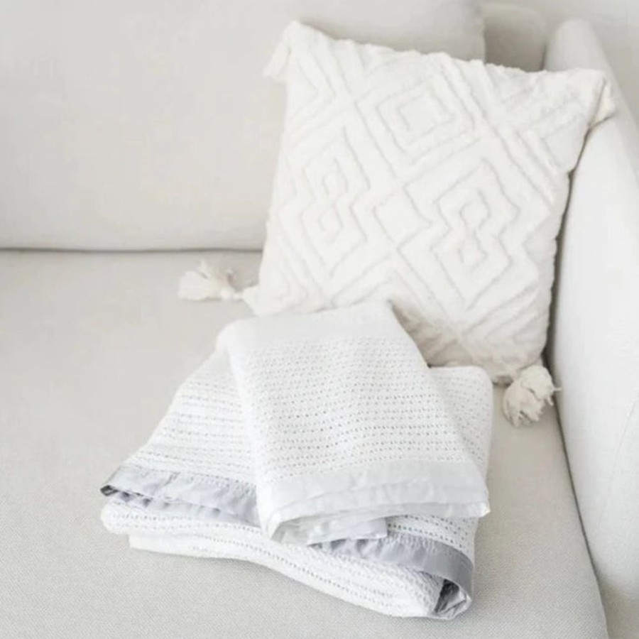 Nursery & Home Millie & Ralph Blankets | Gilded Bird Classic British Cellular Blanket - White Trim