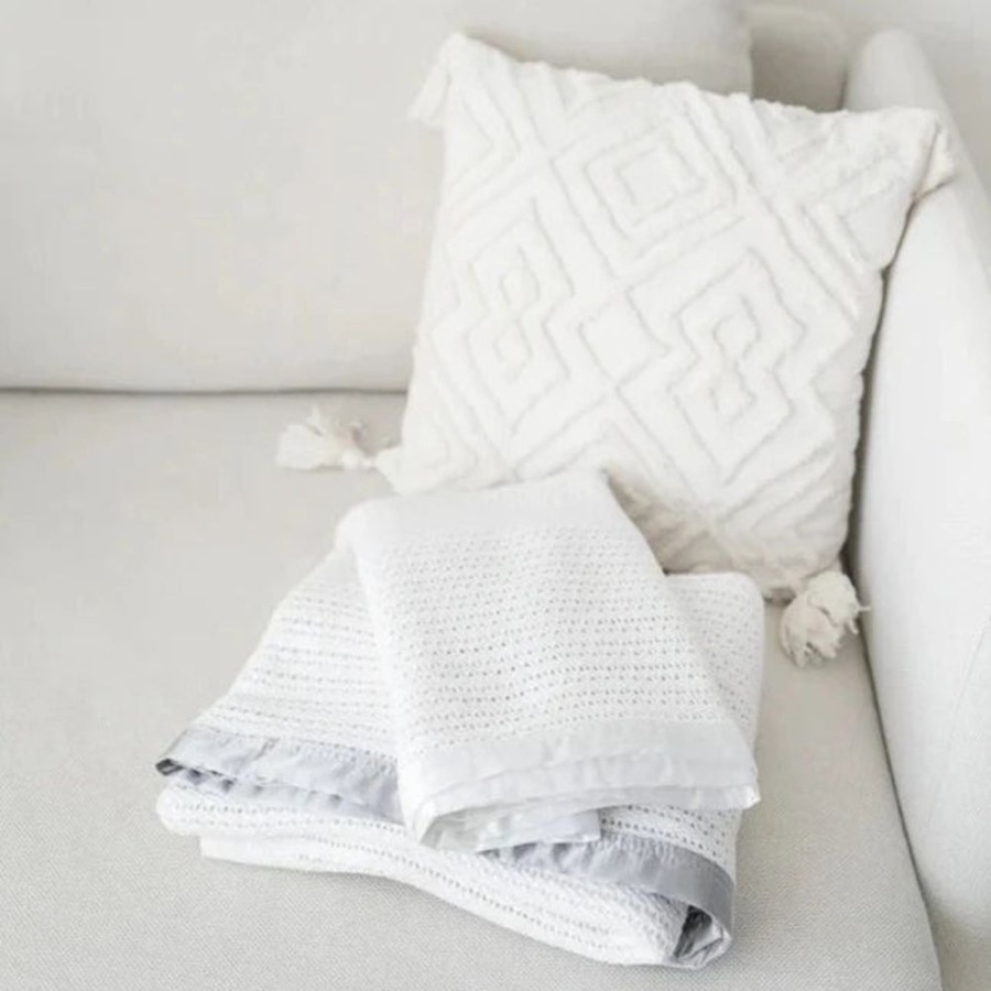 Nursery & Home Millie & Ralph Bedding & Sleepwear | Gilded Bird Classic British Cellular Blanket - White Trim